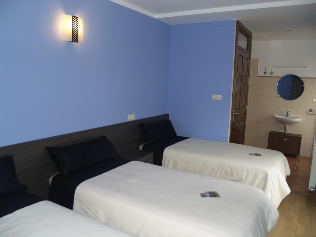 Albergue De Yebra Yebra de Basa Kültér fotó