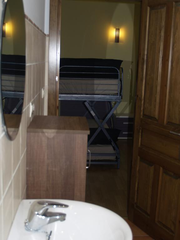 Albergue De Yebra Yebra de Basa Szoba fotó