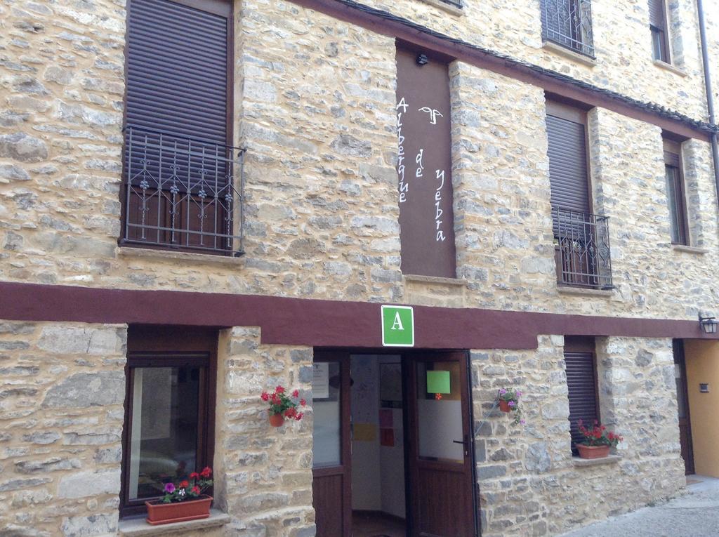Albergue De Yebra Yebra de Basa Kültér fotó